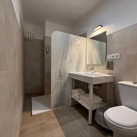 Quitagolpe Otel *